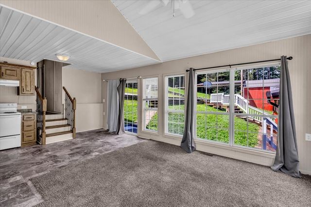550 Shasteen Hollow Rd, Lynchburg, TN 37352