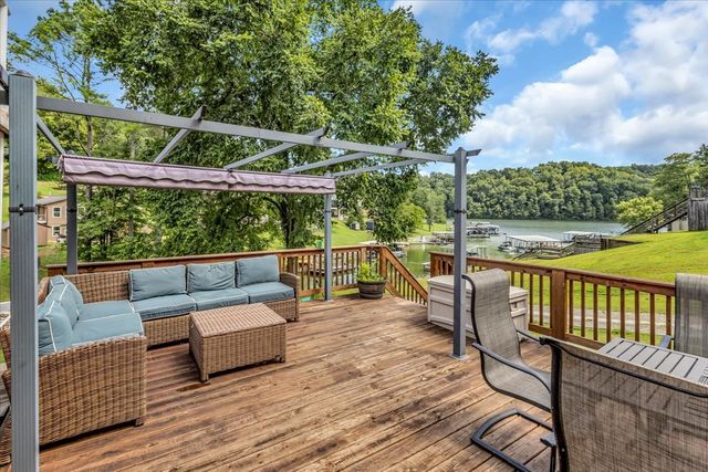 550 Shasteen Hollow Rd, Lynchburg, TN 37352