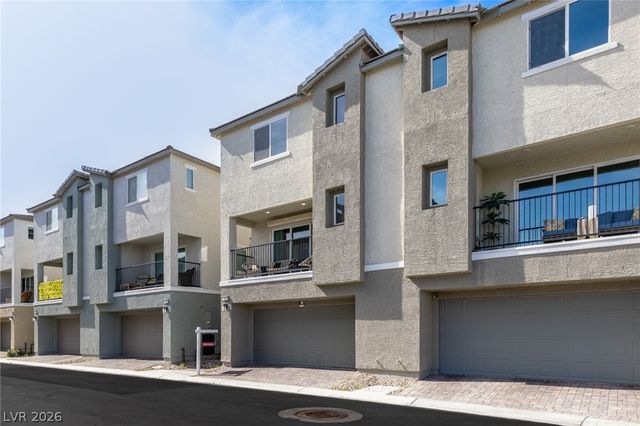 6829 Prairie Pearl Street, Las Vegas, NV 89148