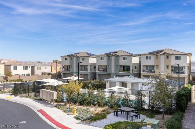 6829 Prairie Pearl Street, Las Vegas, NV 89148