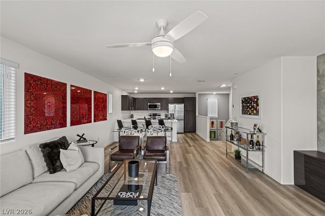 6829 Prairie Pearl Street, Las Vegas, NV 89148