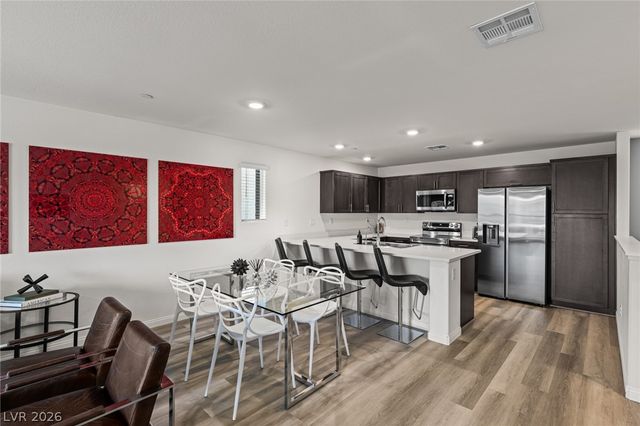 6829 Prairie Pearl Street, Las Vegas, NV 89148