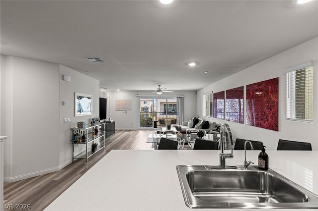 6829 Prairie Pearl Street, Las Vegas, NV 89148