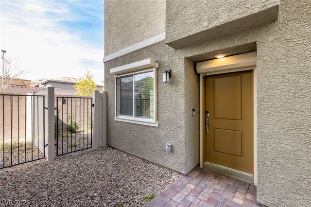 6829 Prairie Pearl Street, Las Vegas, NV 89148