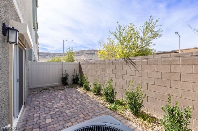 6829 Prairie Pearl Street, Las Vegas, NV 89148
