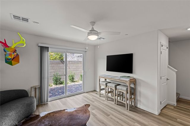 6829 Prairie Pearl Street, Las Vegas, NV 89148