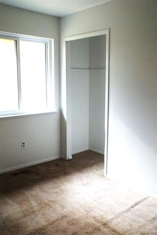 2105 Webster Park Drive, Howell, MI 48843