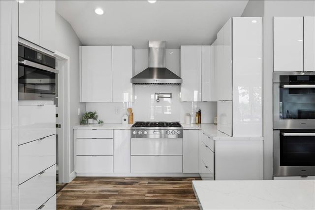 3208 Longfellow Drive, Belmont, CA 94002
