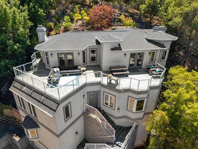 3208 Longfellow Drive, Belmont, CA 94002