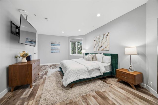 3208 Longfellow Drive, Belmont, CA 94002