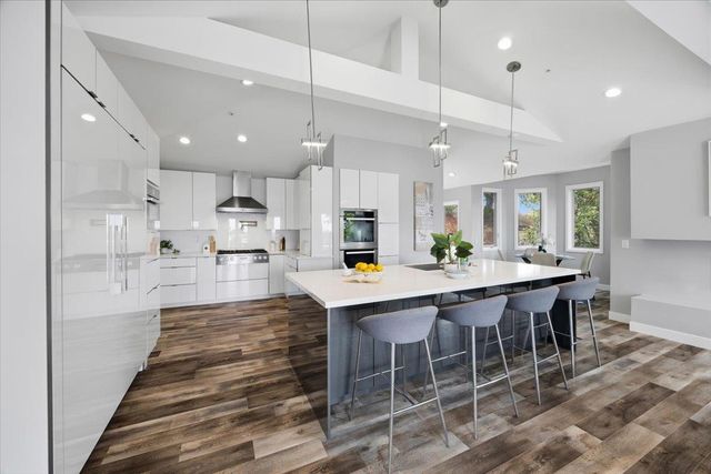 3208 Longfellow Drive, Belmont, CA 94002