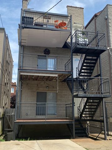 2447 W Walton Street 2, Chicago, IL 60622