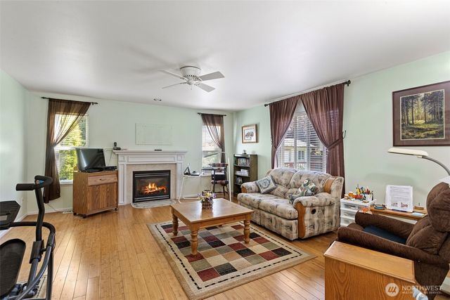 2324 Steamboat Loop E, Port Orchard, WA 98366