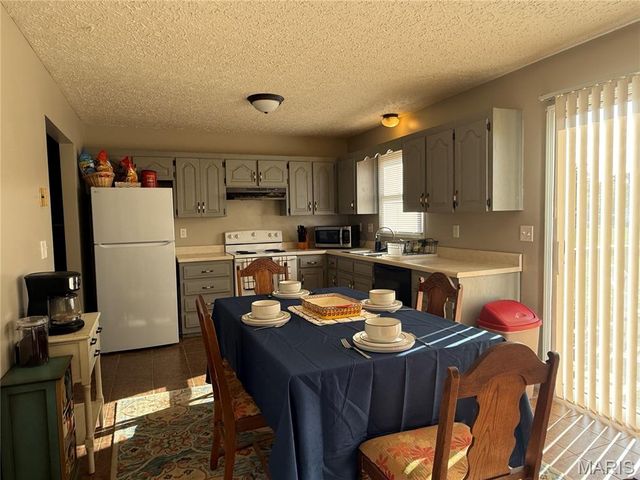 17485 Cashew Lane, Dixon, MO 65459