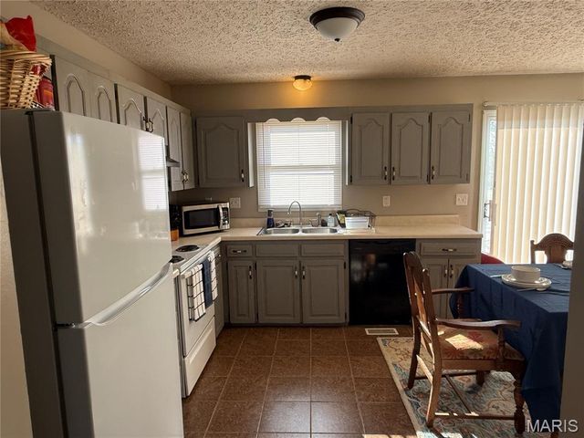 17485 Cashew Lane, Dixon, MO 65459