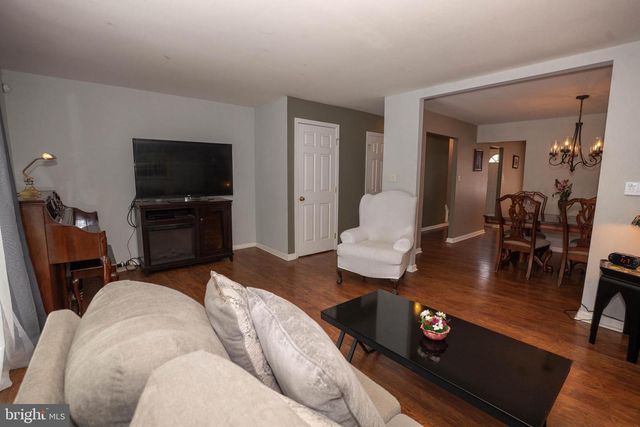 65 CONSTITUTION AVE, Doylestown, PA 18901