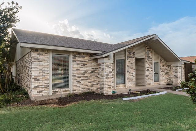 3521 Whitney Drive, Carrollton, TX 75007