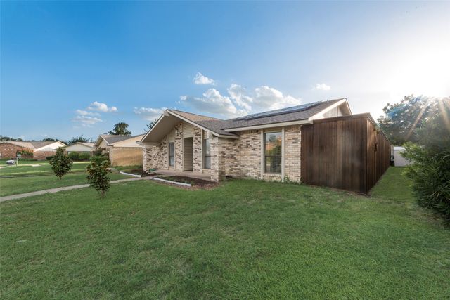 3521 Whitney Drive, Carrollton, TX 75007