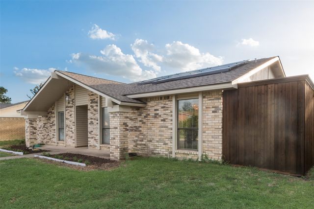 3521 Whitney Drive, Carrollton, TX 75007