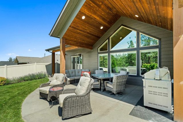 14308 E 39th Ln, Veradale, WA 99037