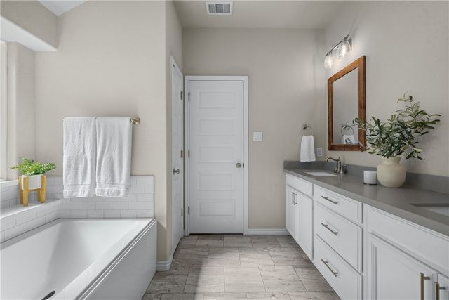 1913 Cambria Drive, Bryan, TX 77807