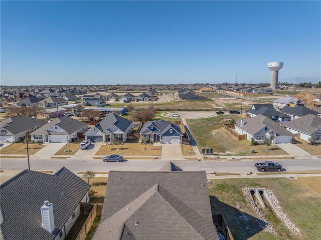 1913 Cambria Drive, Bryan, TX 77807