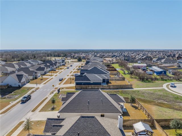 1913 Cambria Drive, Bryan, TX 77807