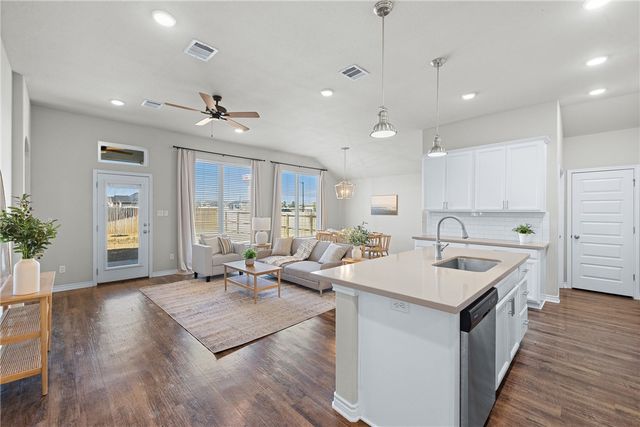 1913 Cambria Drive, Bryan, TX 77807