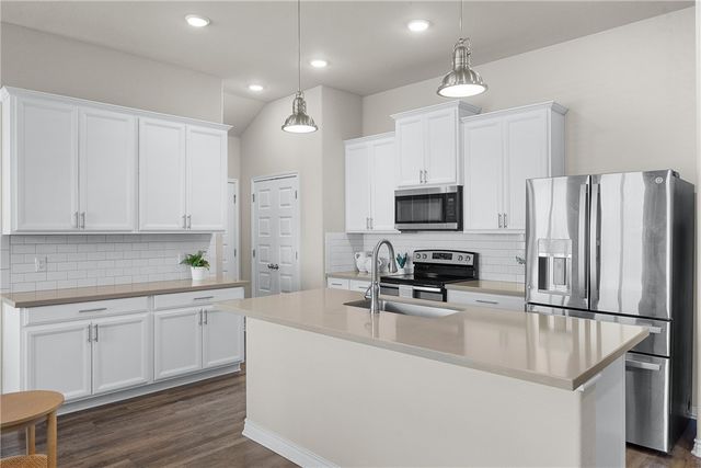 1913 Cambria Drive, Bryan, TX 77807