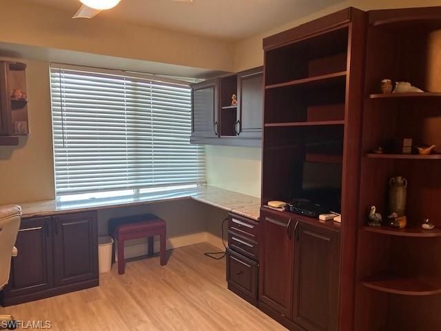 21 Bluebill AVE 303, Naples, FL 34108