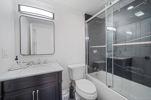 19 Pine Tree Lane, East Quogue, NY 11942