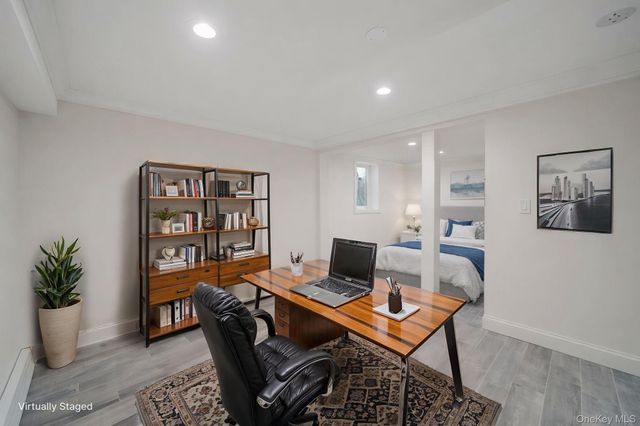 19 Pine Tree Lane, East Quogue, NY 11942