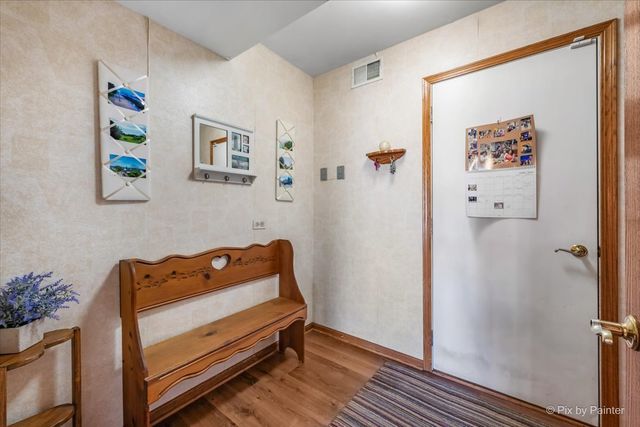 0N688 Chelsea Circle, Winfield, IL 60190