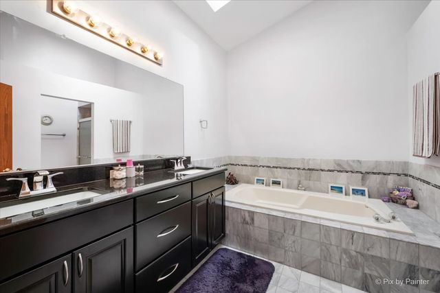 0N688 Chelsea Circle, Winfield, IL 60190