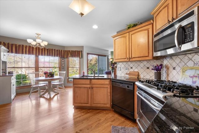 0N688 Chelsea Circle, Winfield, IL 60190