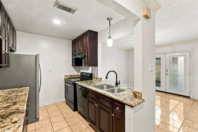 10652 Hazelhurst Drive 29, Houston, TX 77043