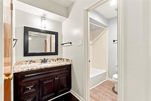 10652 Hazelhurst Drive 29, Houston, TX 77043