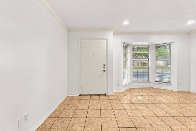 10652 Hazelhurst Drive 29, Houston, TX 77043
