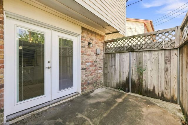 10652 Hazelhurst Drive 29, Houston, TX 77043