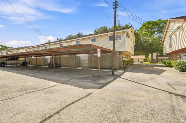 10652 Hazelhurst Drive 29, Houston, TX 77043