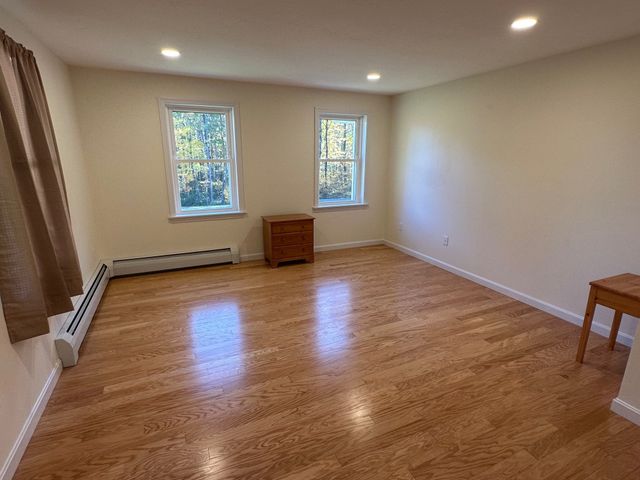 43 Billings Rd, Fitchburg, MA 01420
