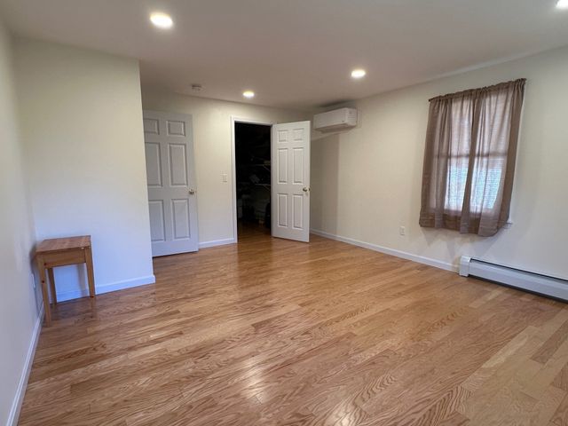 43 Billings Rd, Fitchburg, MA 01420