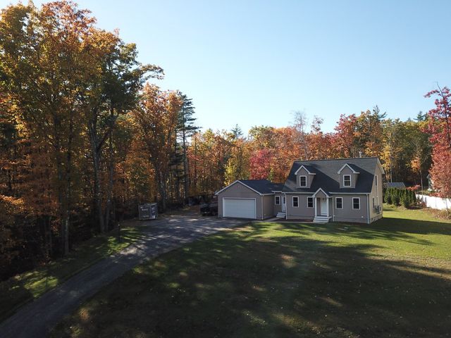 43 Billings Rd, Fitchburg, MA 01420