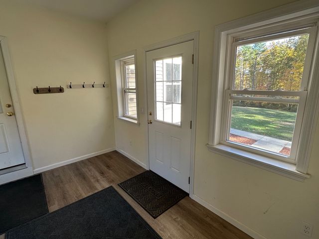 43 Billings Rd, Fitchburg, MA 01420