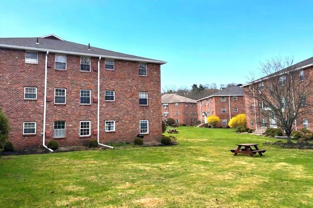 12 Colonial Village Drive 12, Arlington, MA 02474