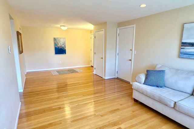 12 Colonial Village Drive 12, Arlington, MA 02474