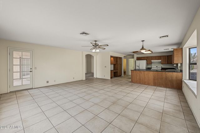 9802 W ROCKWOOD Drive, Peoria, AZ 85382