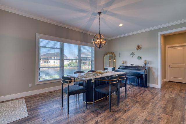 2221 Sable Way, Newburgh, IN 47630