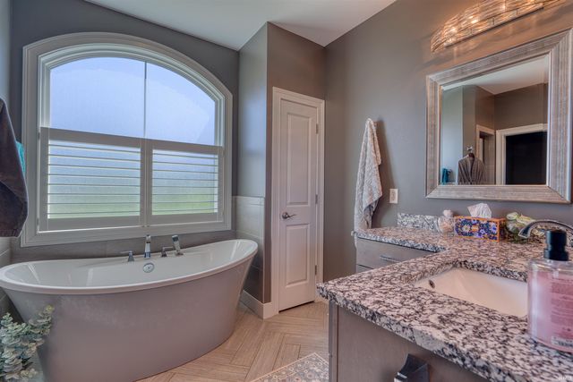 2221 Sable Way, Newburgh, IN 47630