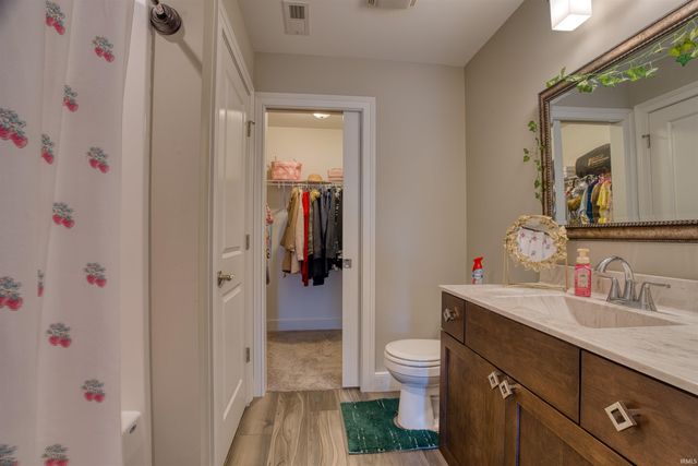 2221 Sable Way, Newburgh, IN 47630